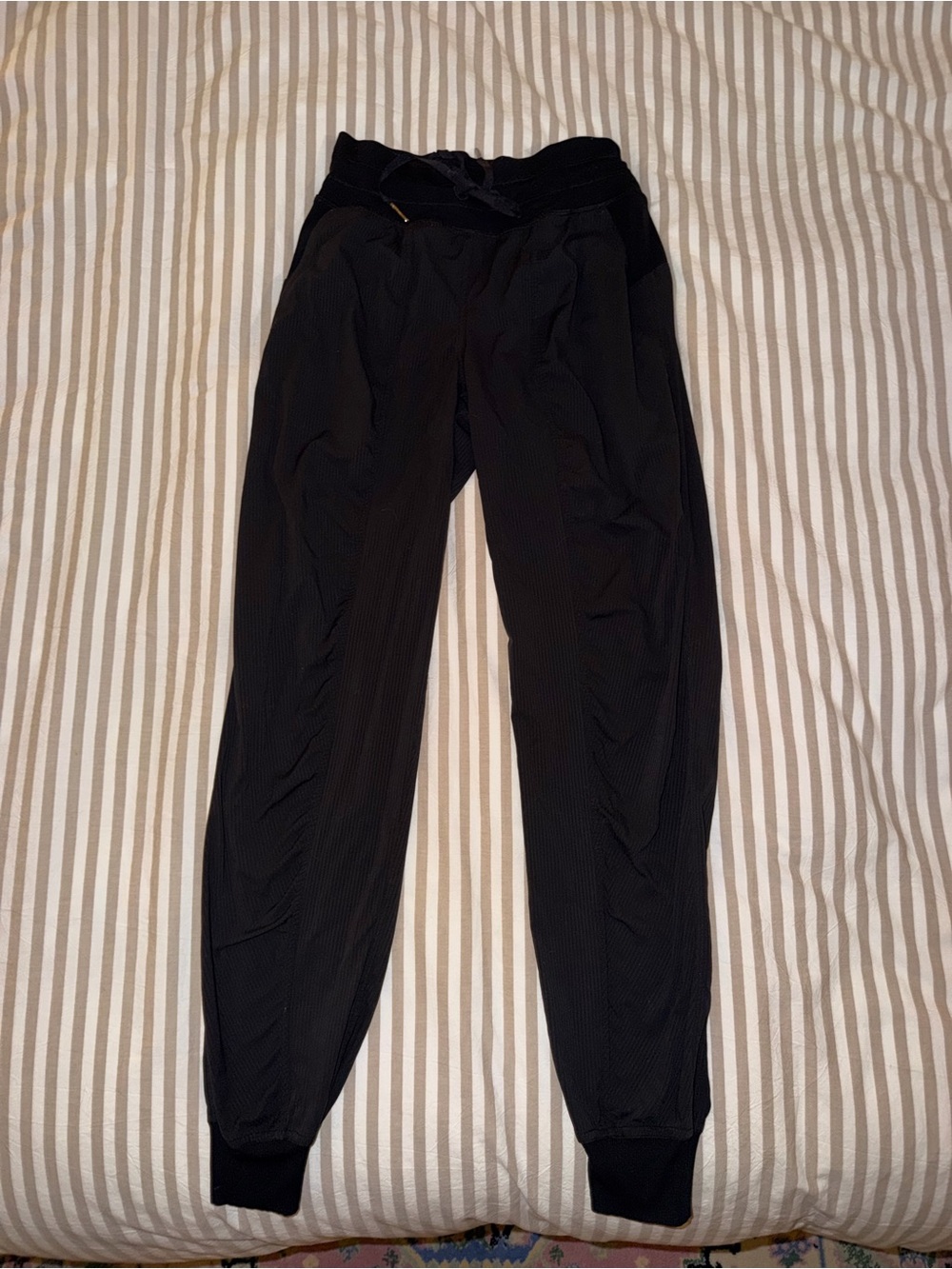 Women's Black Drawstring Lululemon Jogger Pants